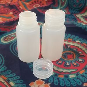 Unbranded | Lot of 50 2 oz. Containers with lids